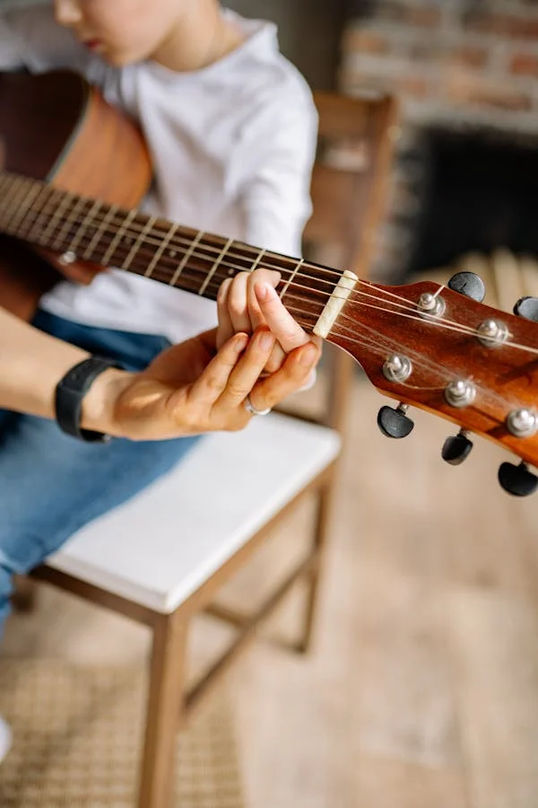 Guide d'Achat : Comment Choisir sa Première Guitare